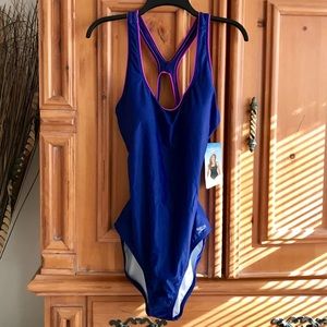 Women’s Speedo One Piece Swimsuit Blue Size 18 NWT